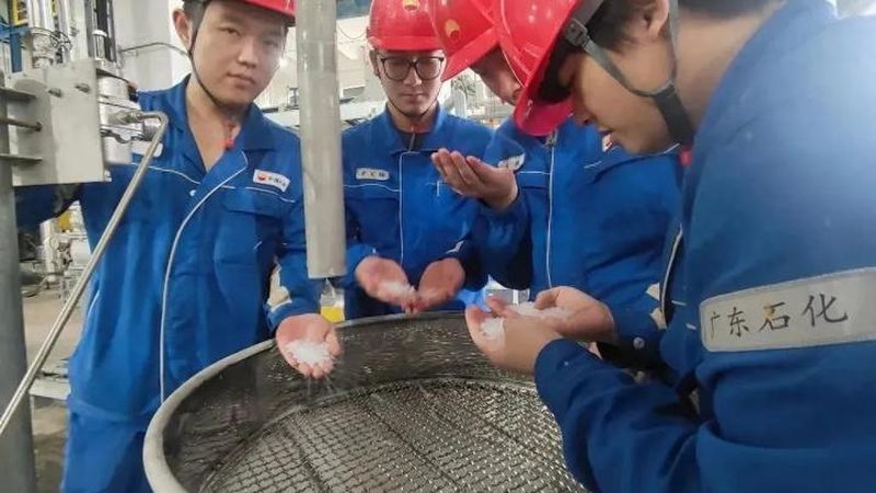 环氧树脂胶粘剂：优缺点解析与应用场景分析